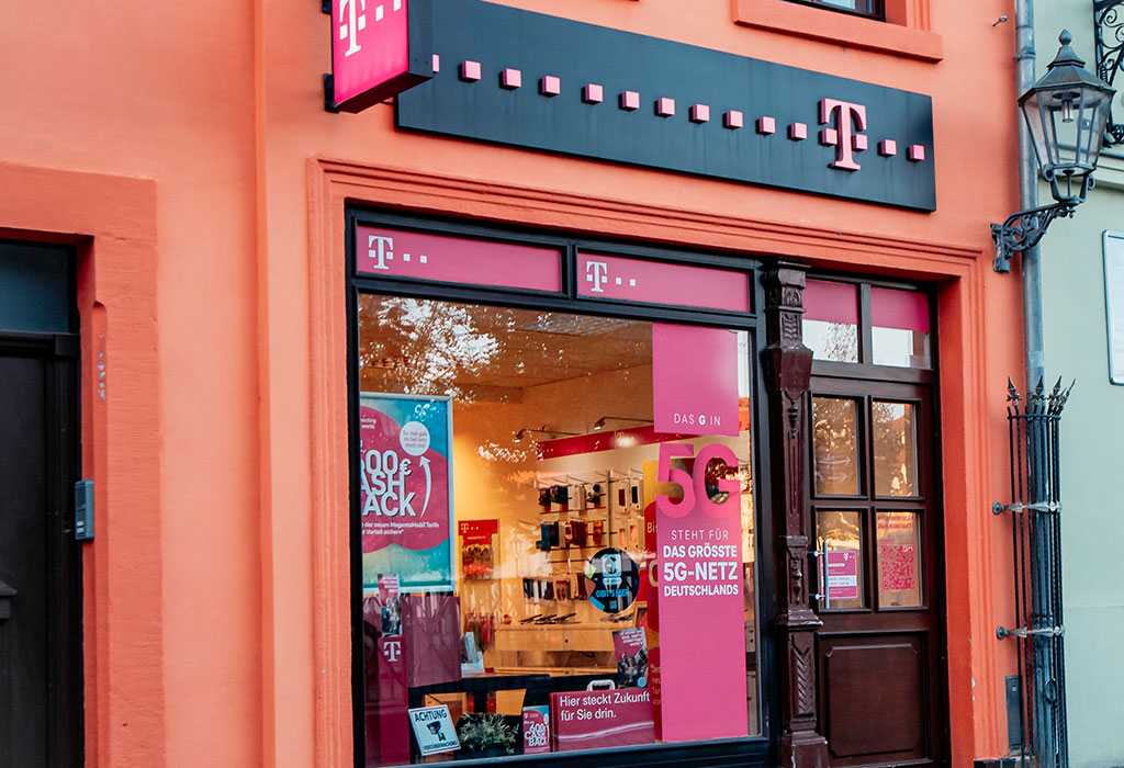 Shop, Außenansicht. Welkona – Ihr Telekom Partner in Bernburg